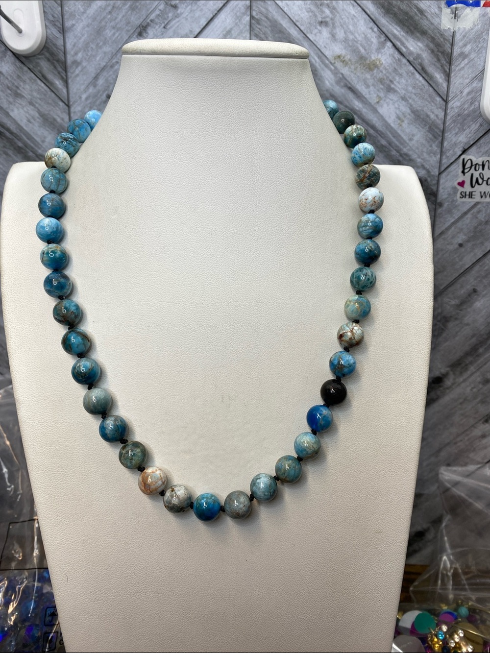 Polished Apatite silver hand knotted 20 inch Aprilsplace